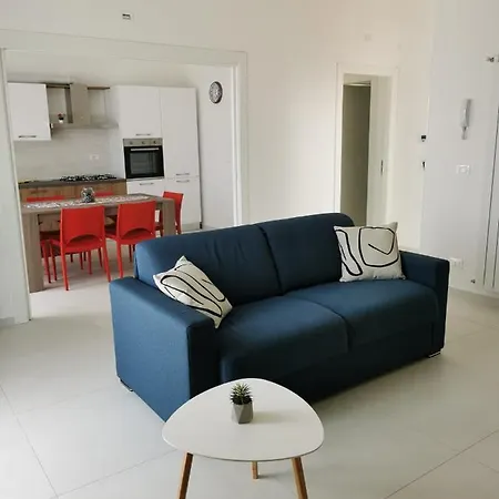 Lovely In Apartment