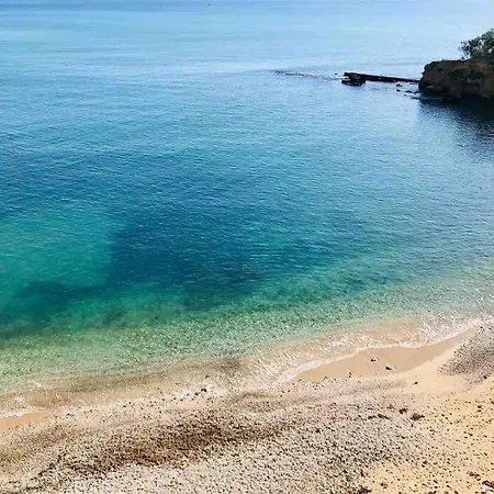 Lovely In Кастелламмаре-дель-Голфо